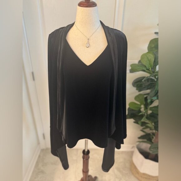 Black Velour Camisole in Women’s Size XL ❤️ - Picture 2 of 11